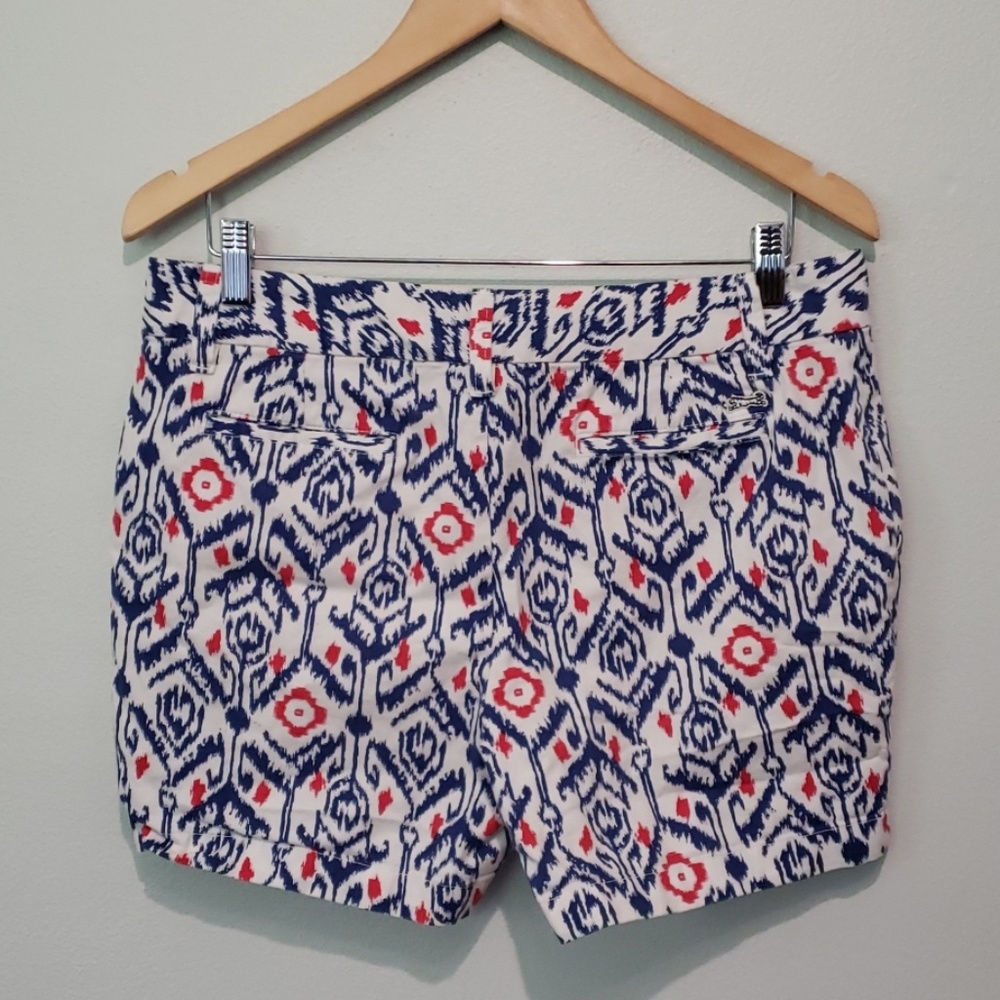 Super cute geometric shorts. - Picture 3 of 6